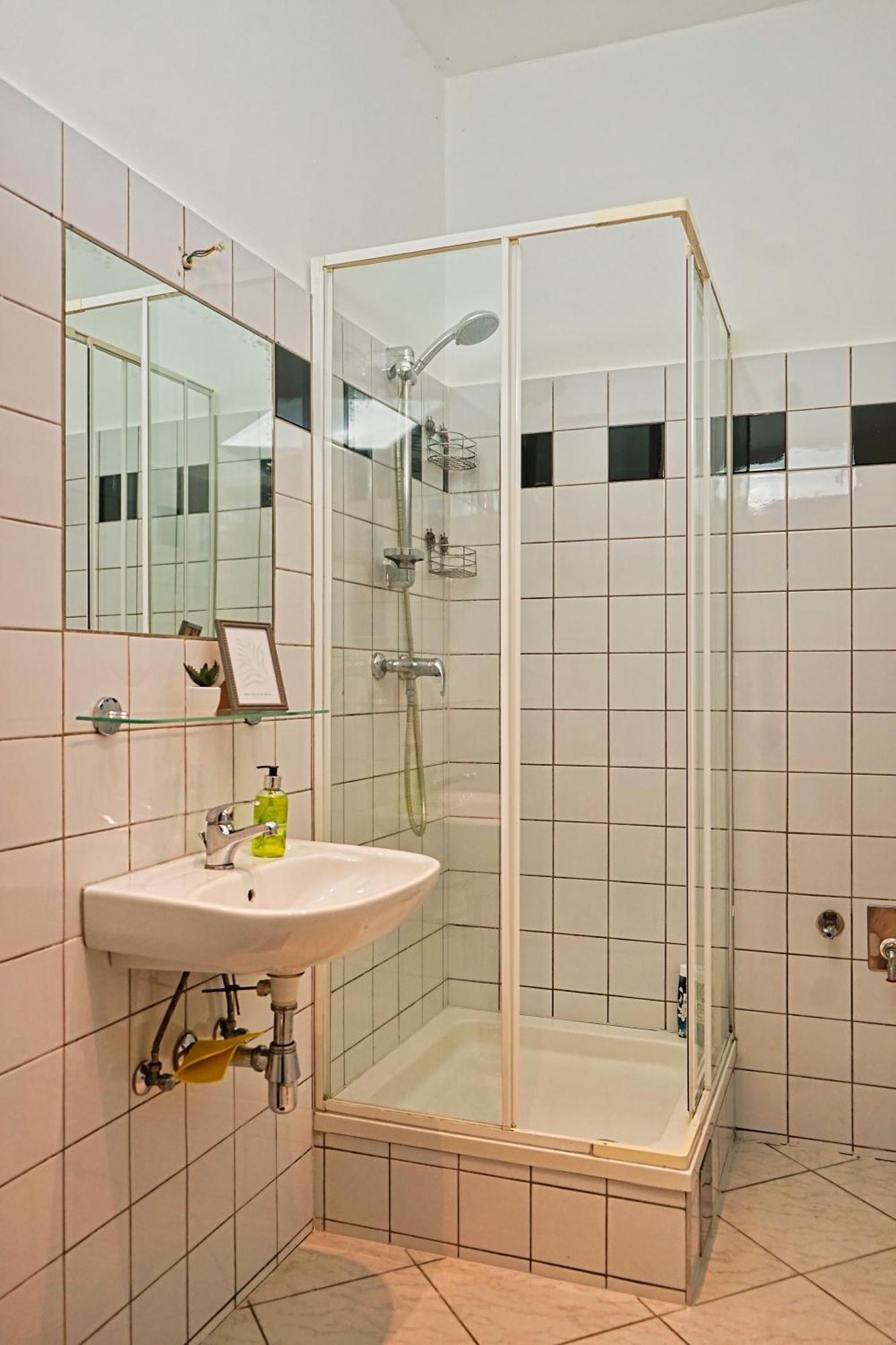 City Nook Apartments Near Hauptbahnhof Wenen Buitenkant foto